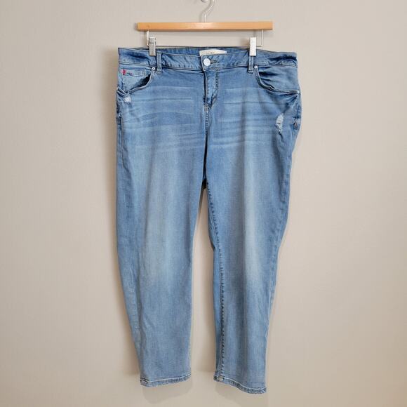 Slink Plus Size Curvy Light Wash Boyfriend Cut Mid Rise Jeans Size 16 - Picture 2 of 15